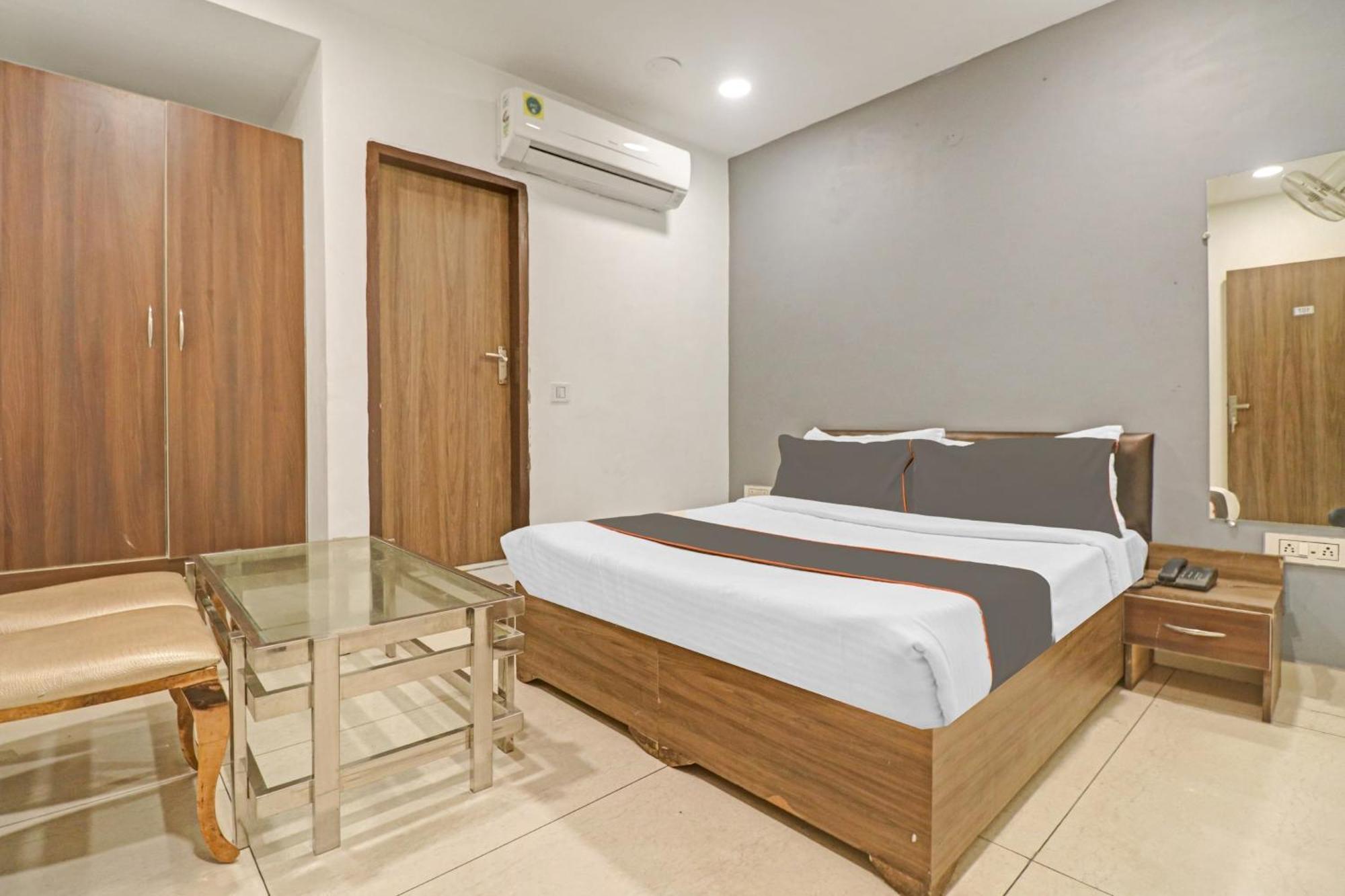 Hotel Collection O Seven Heaven Nuova Delhi Esterno foto