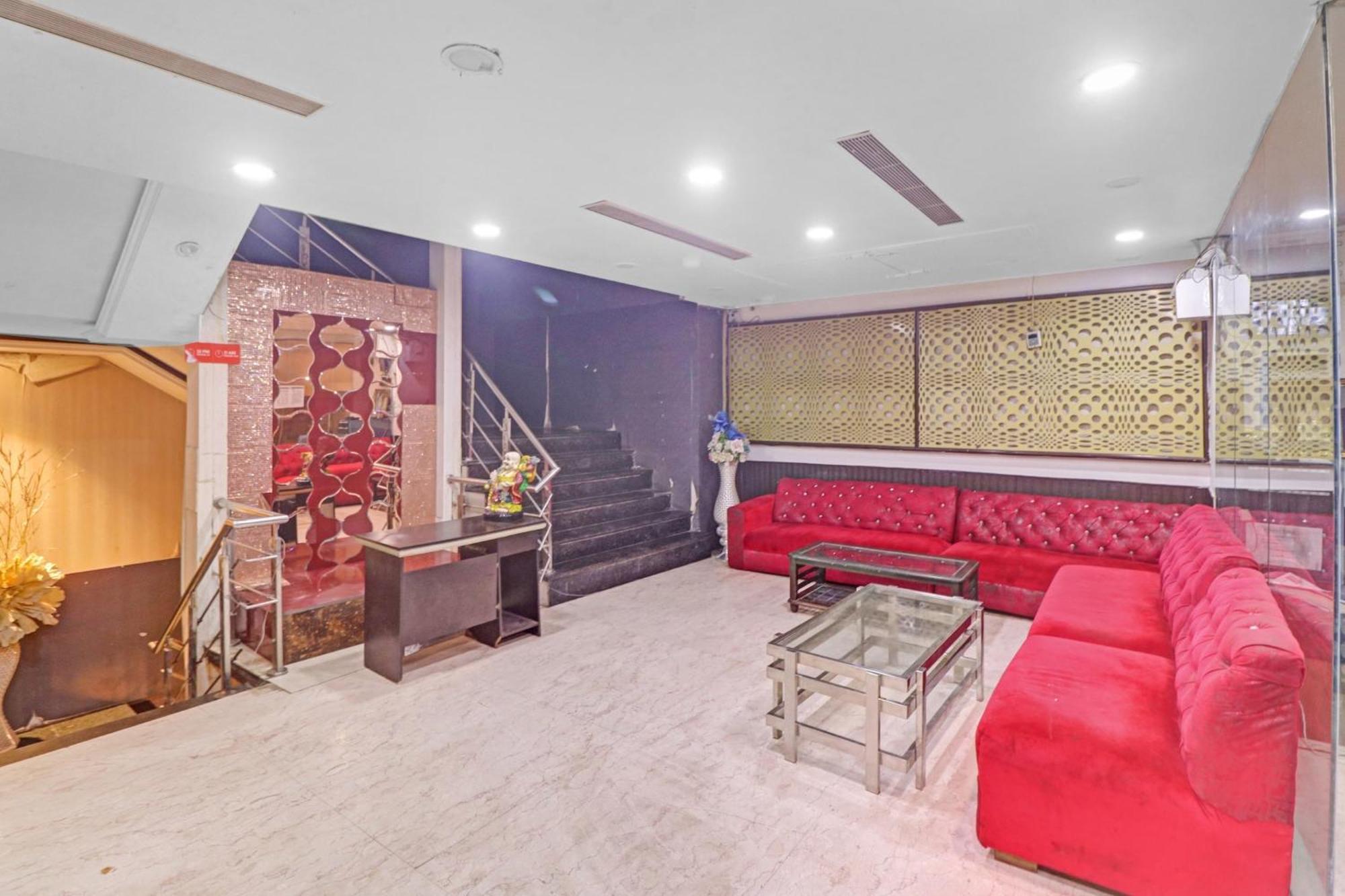 Hotel Collection O Seven Heaven Nuova Delhi Esterno foto