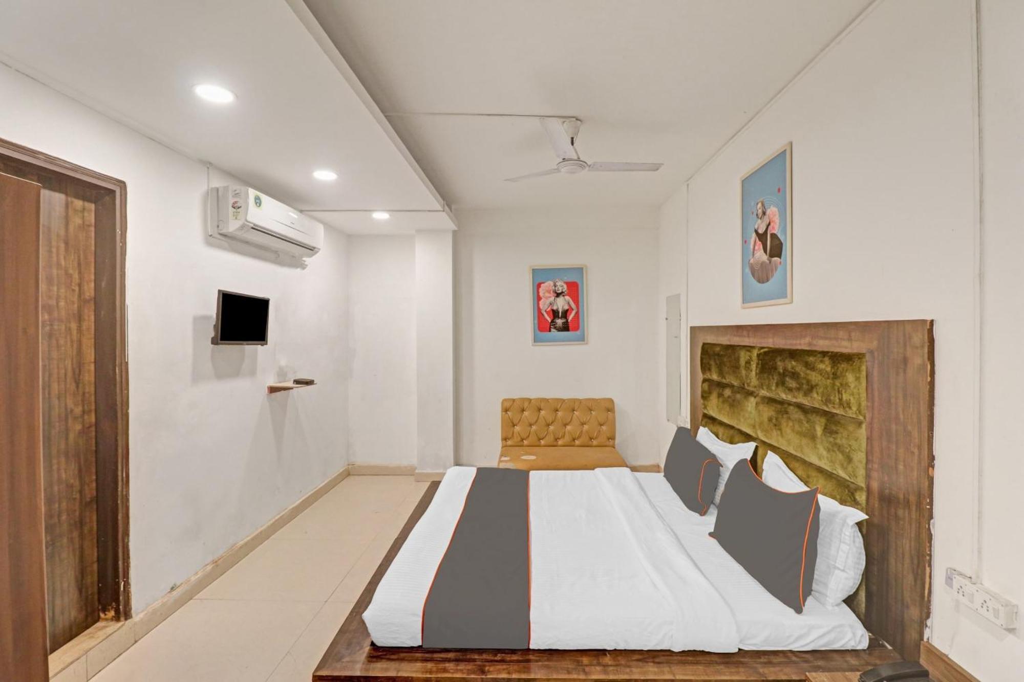 Hotel Collection O Seven Heaven Nuova Delhi Esterno foto
